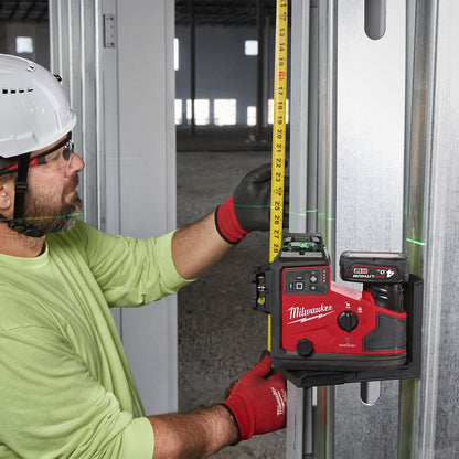 Milwaukee M12A3PLO-0C 12V M12 Green Auto Alignment 360° 3 Plane Laser with 1 x 3.0Ah Battery Charger Case & Laser Tripod