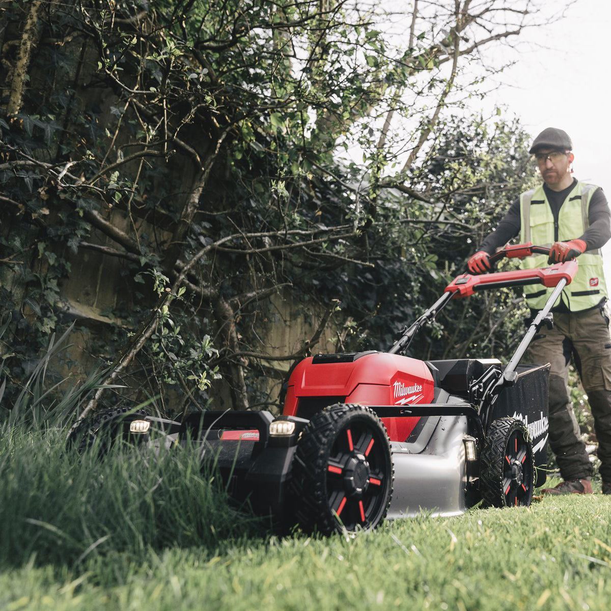 Milwaukee M18F2LM53-0 36V FUEL Brushless 53cm Self Propelled Lawn Mower Body Only 4933479584